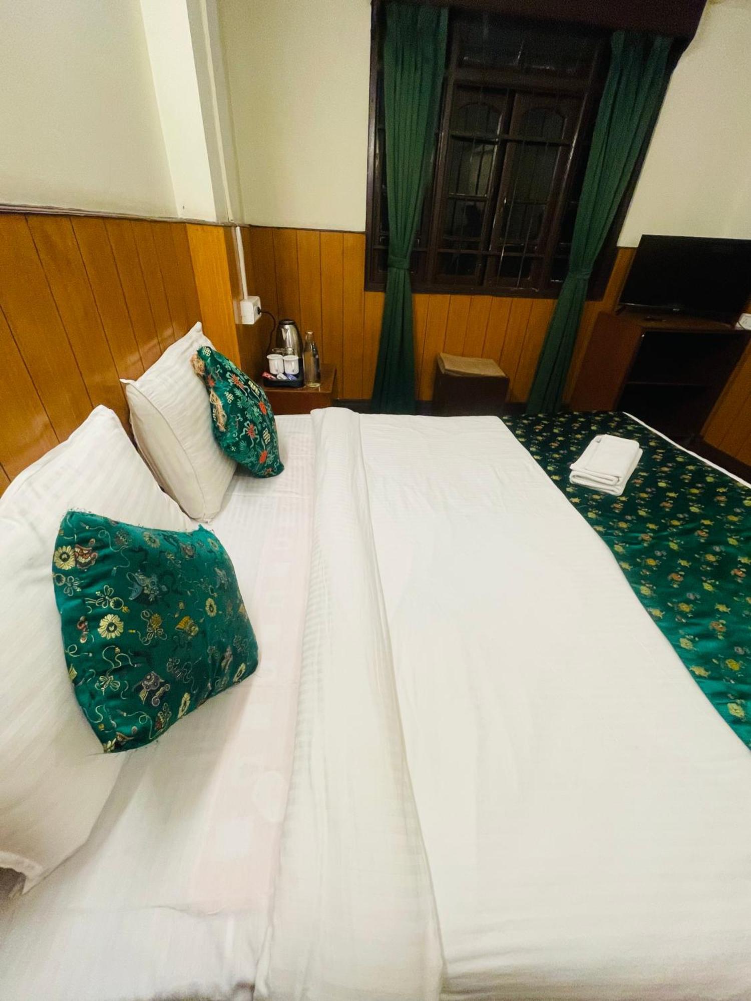 Hotel Palm Street Near Taj Agra  Luaran gambar