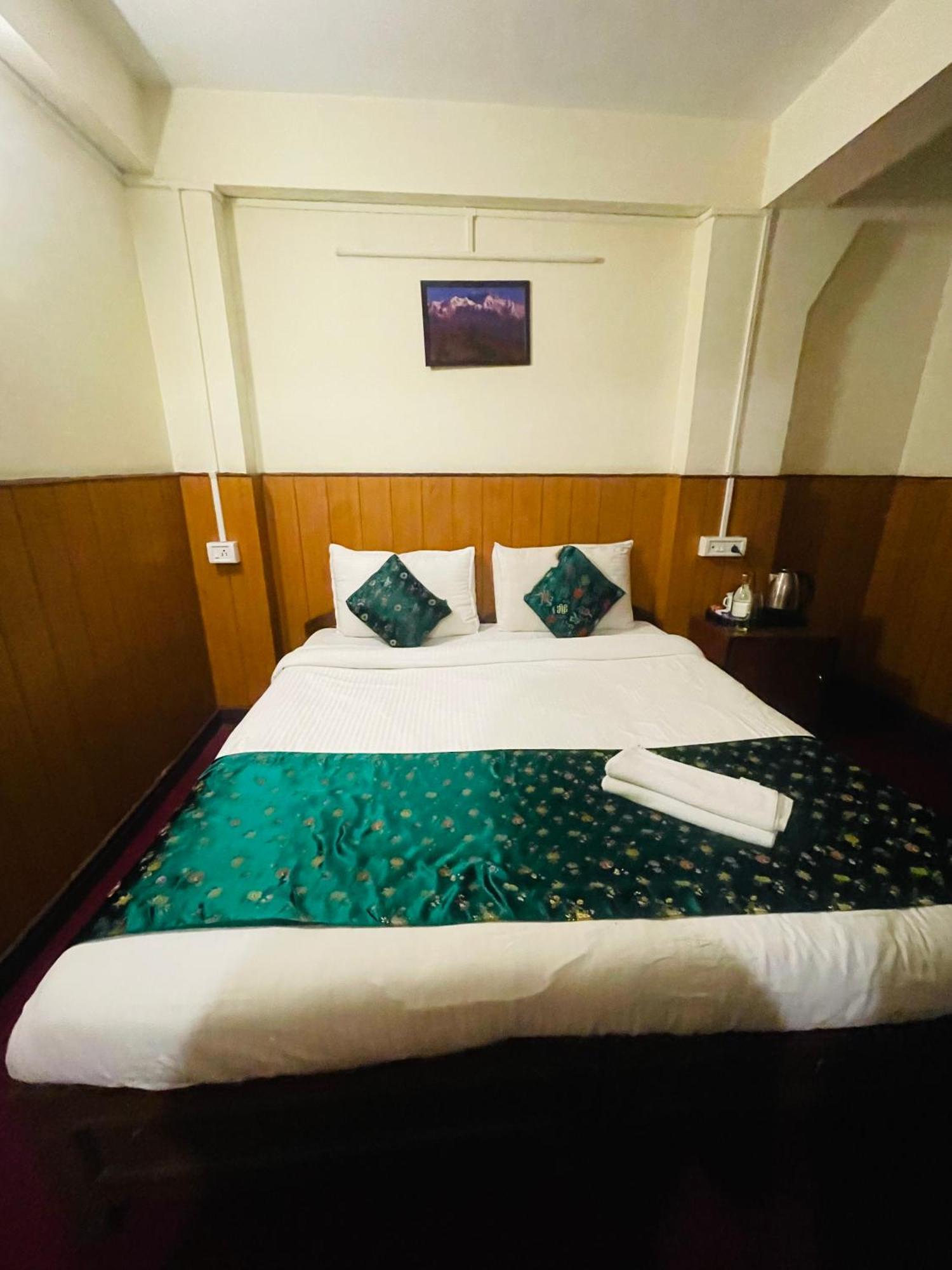 Hotel Palm Street Near Taj Agra  Luaran gambar